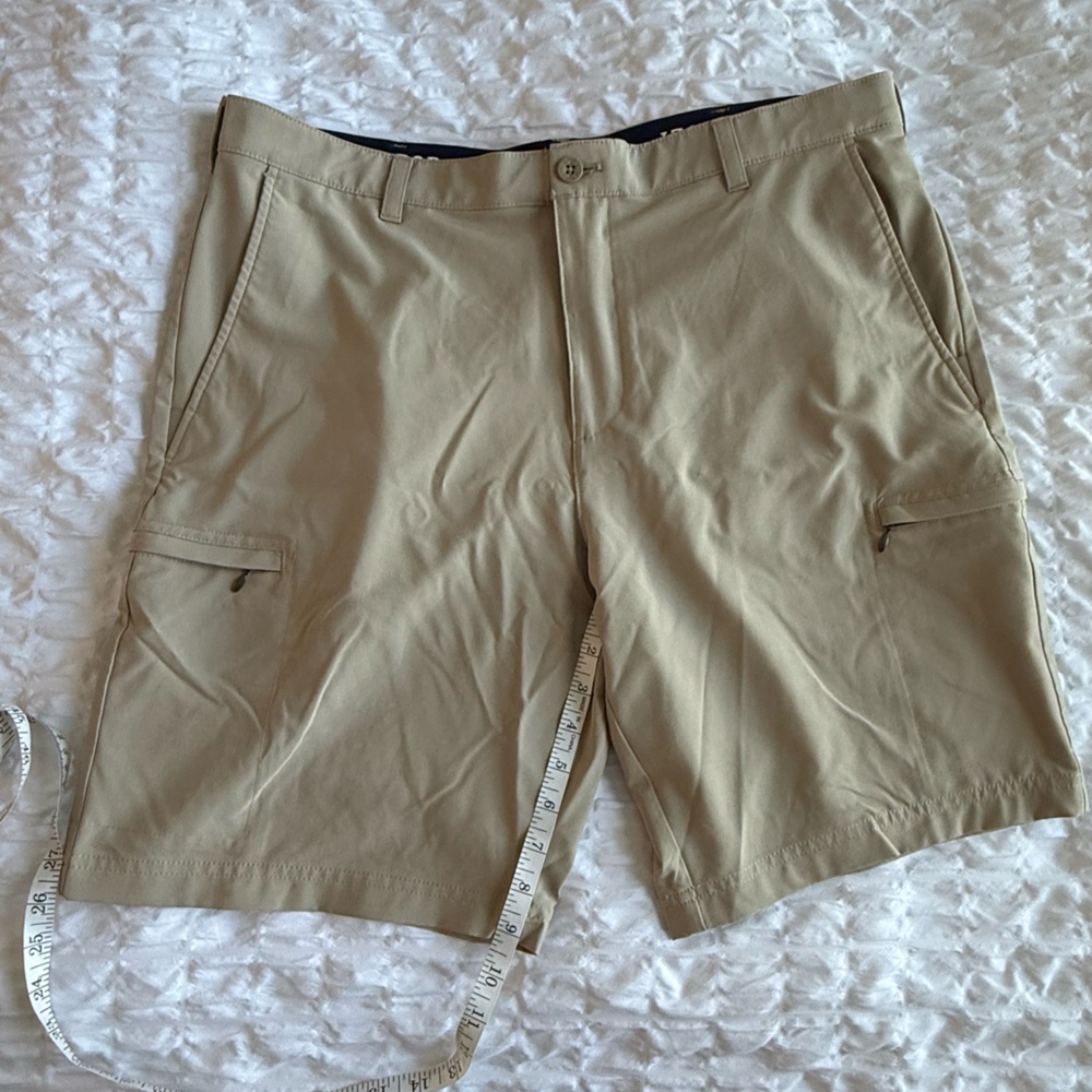 Izod Men’s Golf Shorts - Sz 38